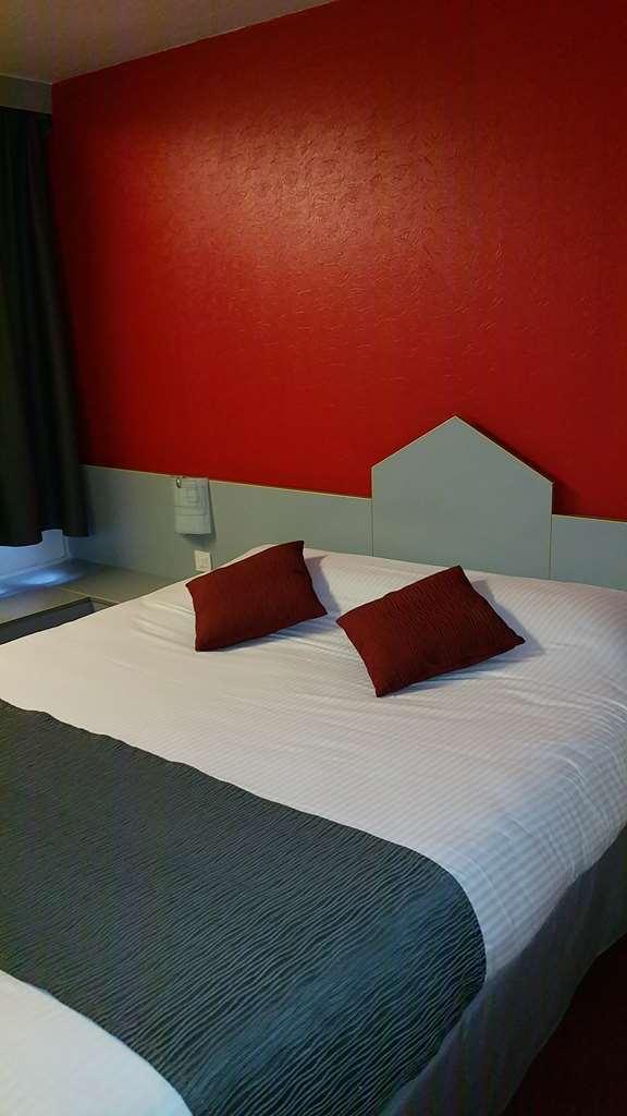 Brit Hotel Sarreguemines Room photo