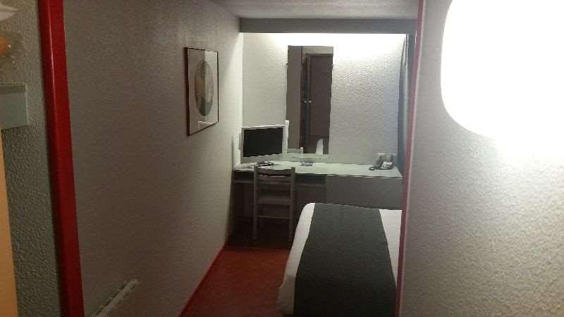 Brit Hotel Sarreguemines Room photo